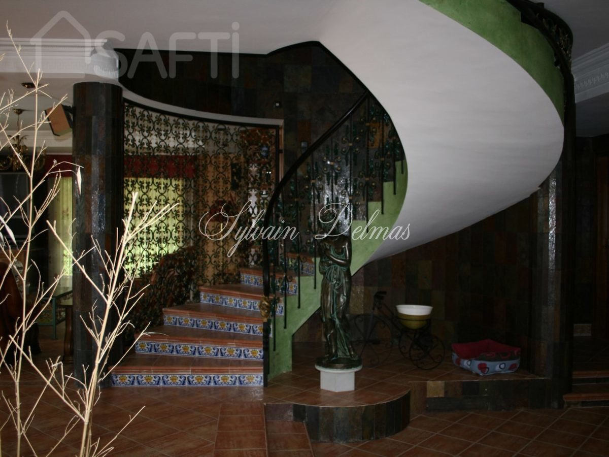 VILLA  ENTRE BARCELONE ET TARRAGONA