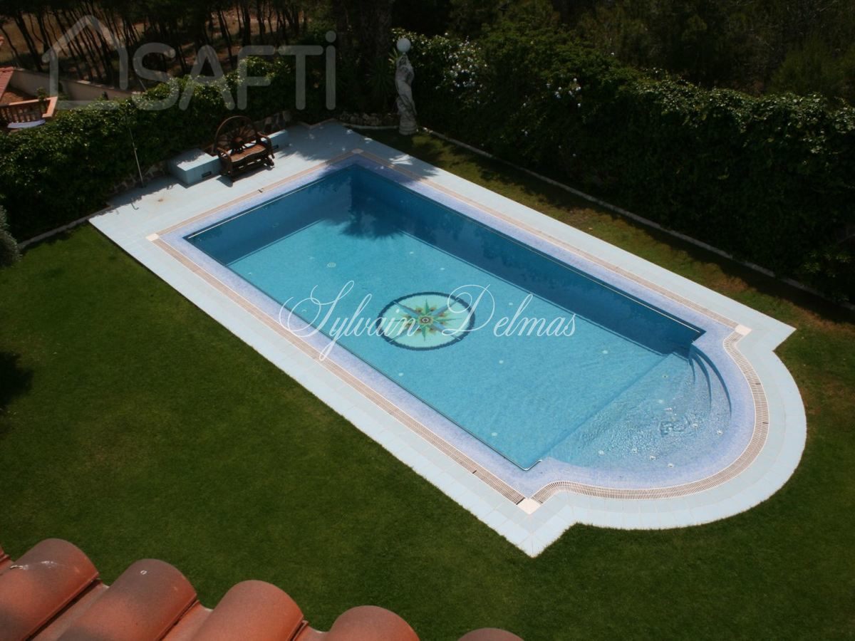 VILLA  ENTRE BARCELONE ET TARRAGONA