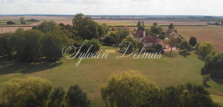 DOMAINE D'EXCEPTION GITES PROCHE BOURGES 936 M²