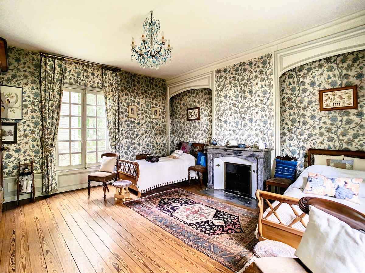 MAISON BOURGEOISE EST DE TOURS 450 M² SUR 3700M² DE TERRAIN