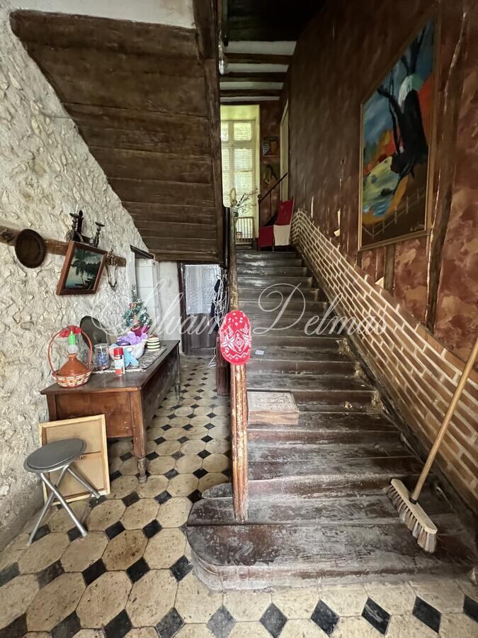 A vendre, rare opportunité petit château du XVI et XVII ème à restaurer 550K€