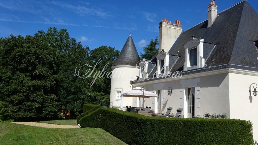 Château moderne, construit au XXème siècle