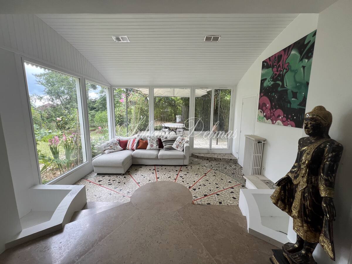 Saint Cyr sur LOIRE à 5 minutes du centre de TOURS maison XIXème 220 M2 avec jardin et garage