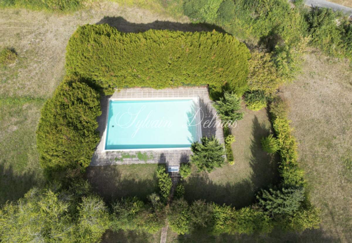 A vendre Château 900 m² à PERIGUEUX