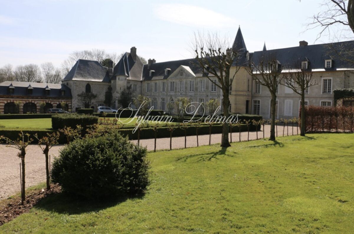 CHATEAU HISTORIQUE DU XIVèmé DANS L'EURE ( 27)  3.450M
