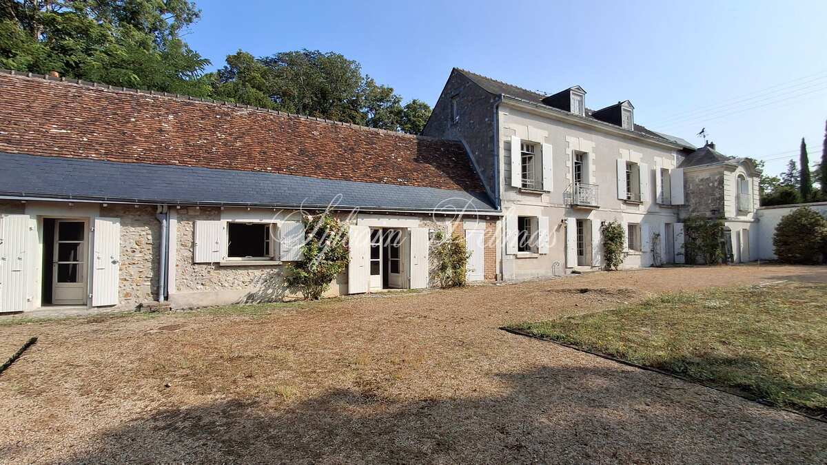 OFF MARKET EN EXCLU. A St. Cyr sur LOIRE. 1.250M€