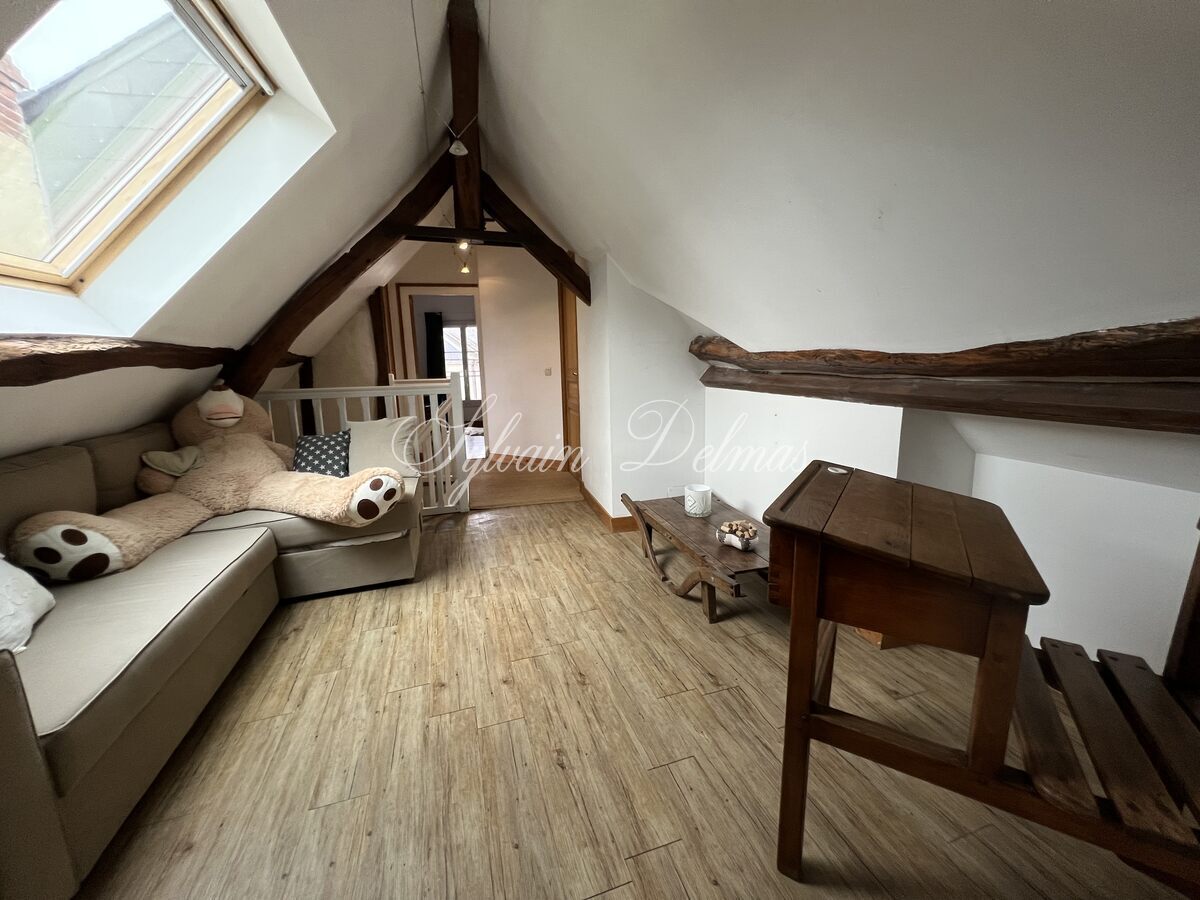 Maison XIX ème en tuffeaux quartier cathédrale Tours 240 M2