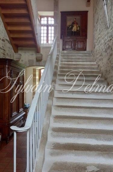 Château du XVII eme situe à 25 min de Limoges sur a magnifique plan d'eau et un parc de 27ha