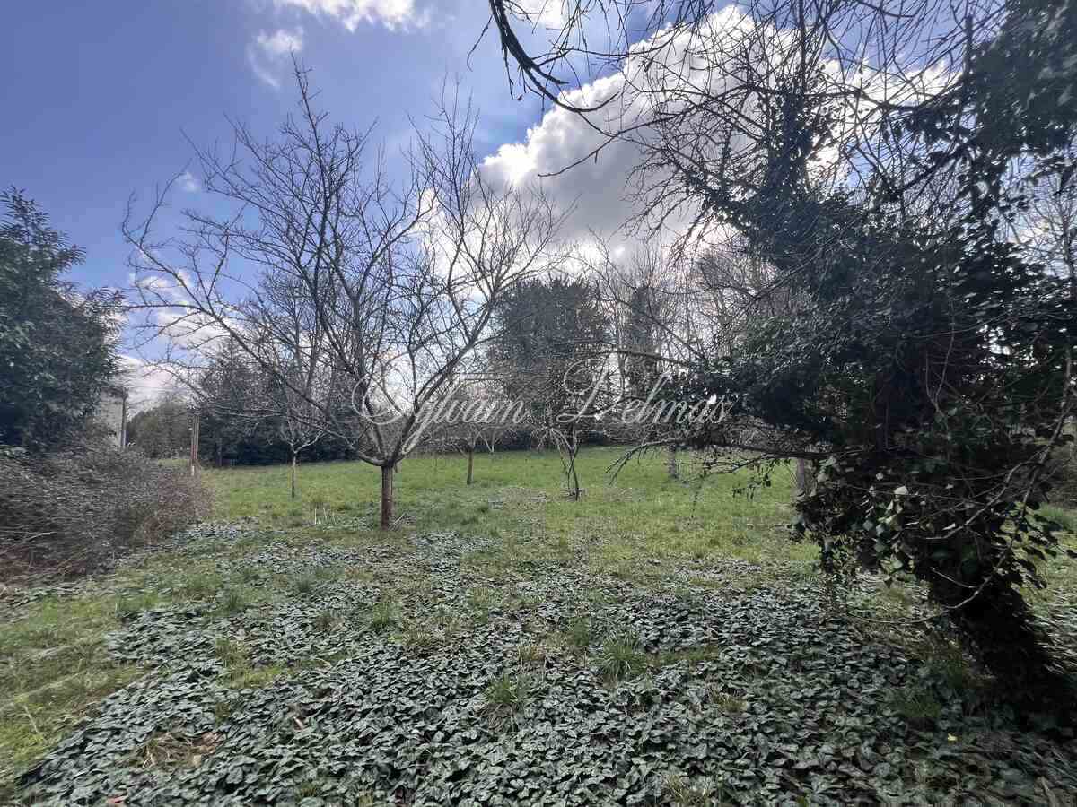 Château XIXème avec nombreuses dépendances sur 2.5 hectares LOCHES