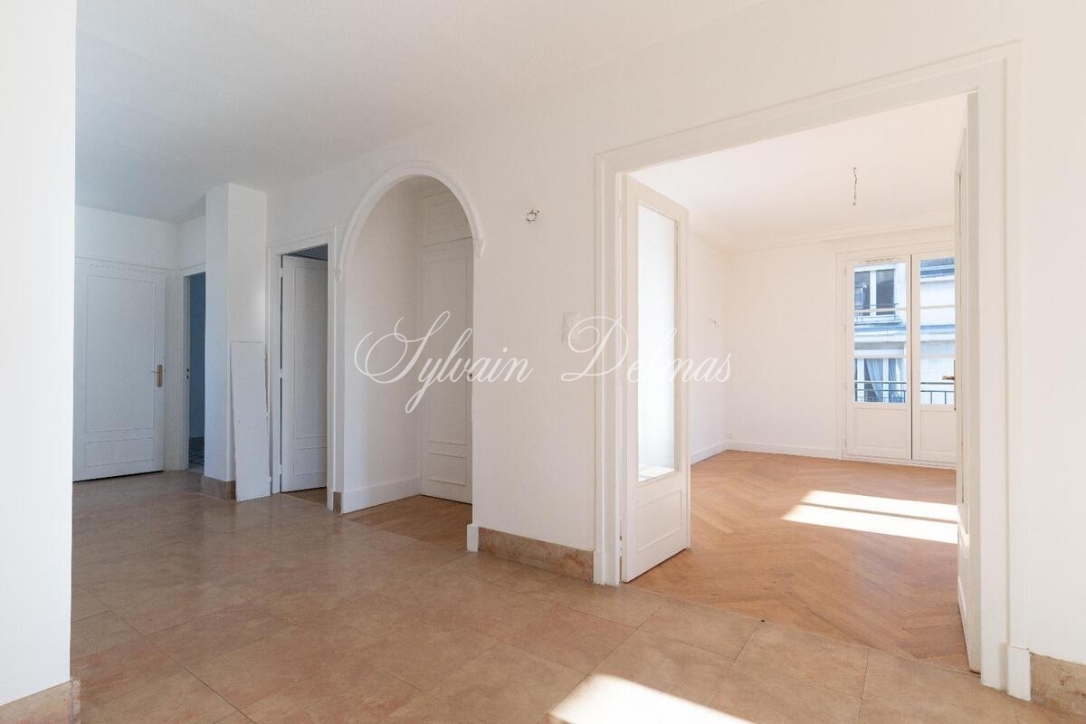 Appartement lumineux aux halles a Tours