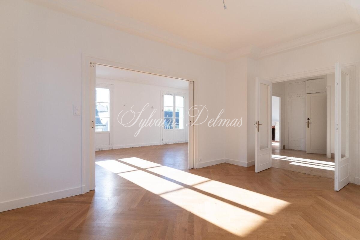 Appartement lumineux aux halles a Tours