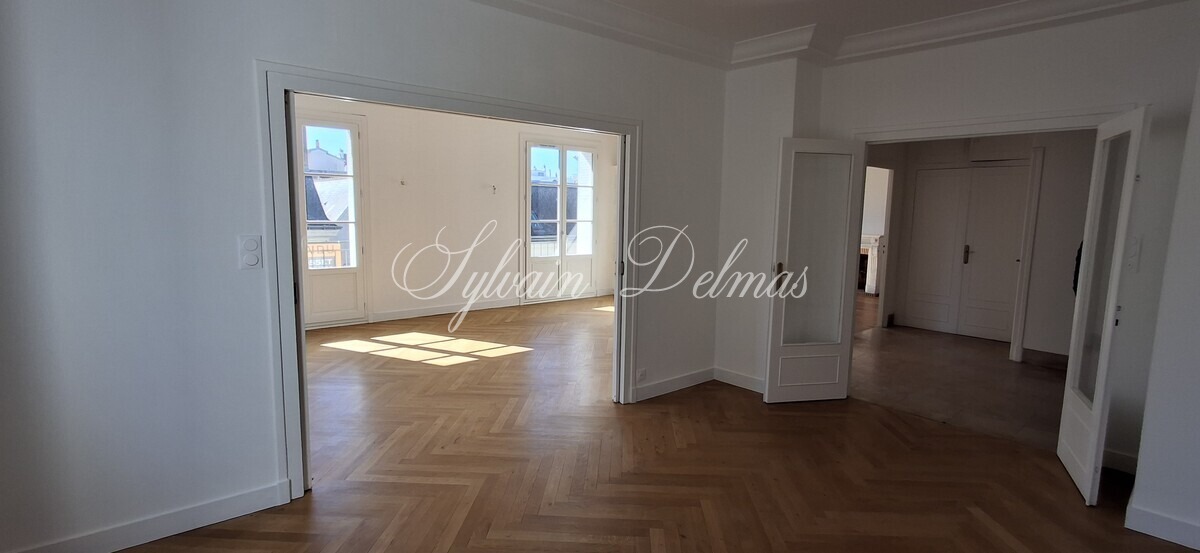 Appartement lumineux aux halles a Tours