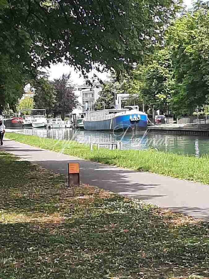 RARE A SAISIR PENICHE A REIMS EN BORDURE DU CANAL DE REIMS
