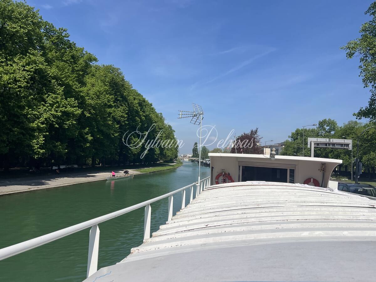 RARE A SAISIR PENICHE A REIMS EN BORDURE DU CANAL DE REIMS