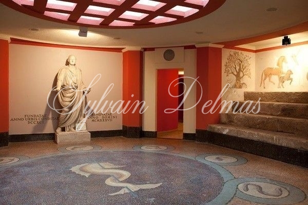 Hotel, restaurant, thermes de 14000m2  avec 110 chambres.