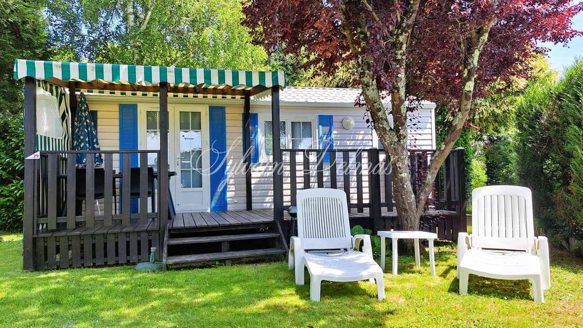 FABULEUX CHÂTEAU XIX ème en Touraine, restauré en lieux de séminaires