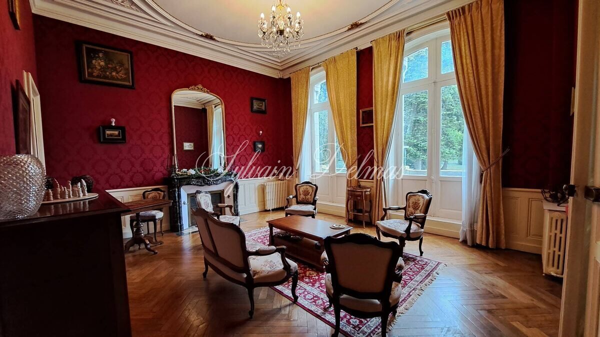 FABULEUX CHÂTEAU XIX ème en Touraine, restauré en lieux de séminaires