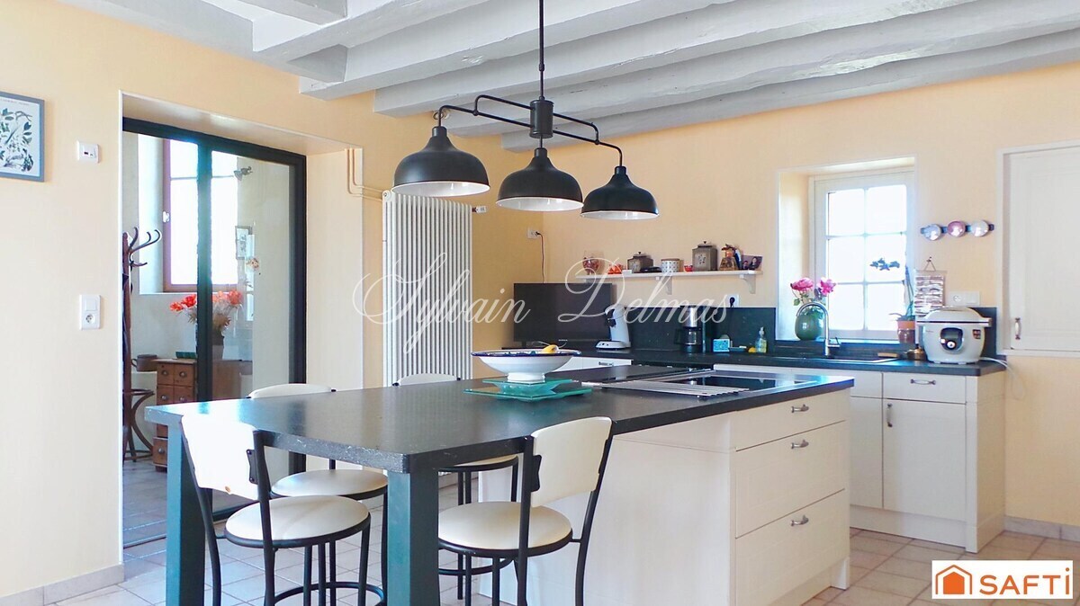 Propriete sur plus de 5 hectares nord de Tours