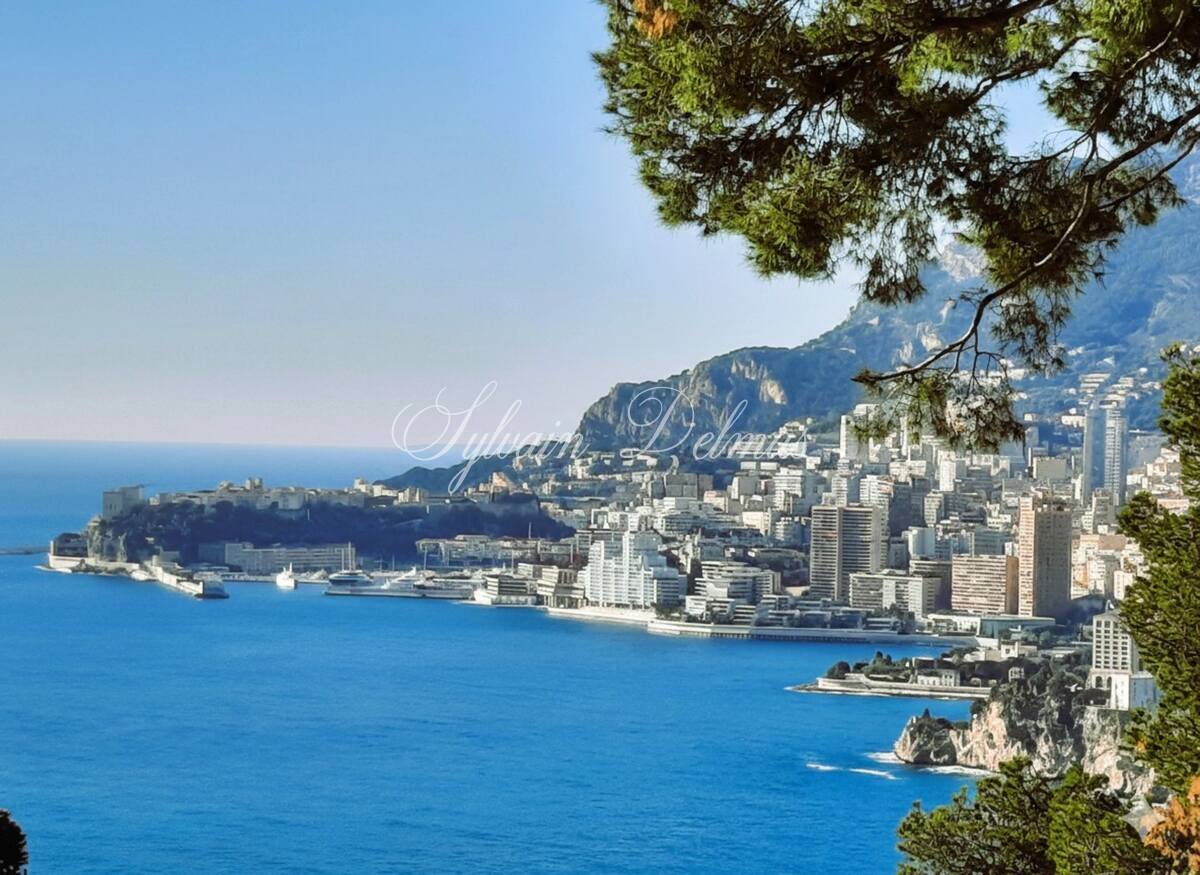 French riviera propriete d exception de 1500 m2 aux portes de la principaute de 0