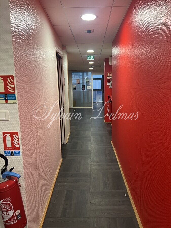 IMMEUBLE DE BUREAUX  Prix sacrifié