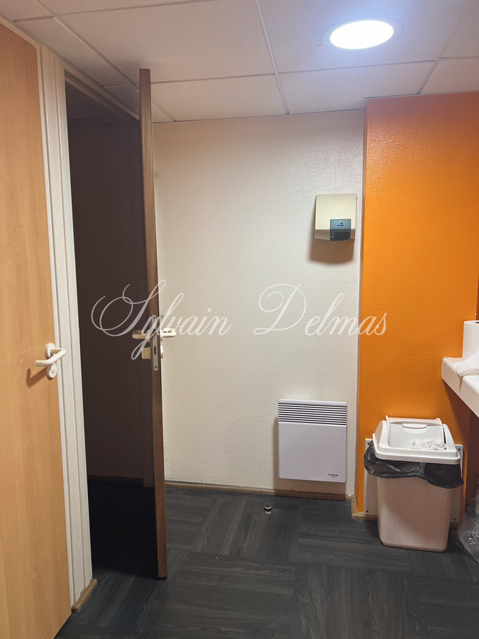 IMMEUBLE DE BUREAUX  Prix sacrifié