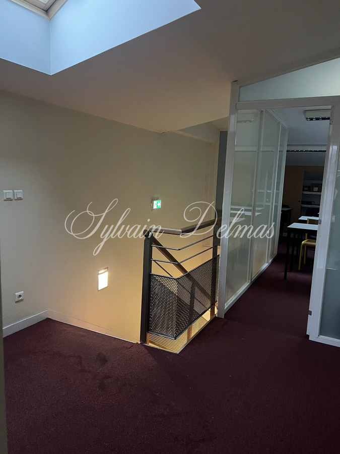 IMMEUBLE DE BUREAUX  Prix sacrifié