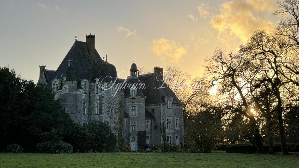 Superbe château Renaissance en Anjou.
