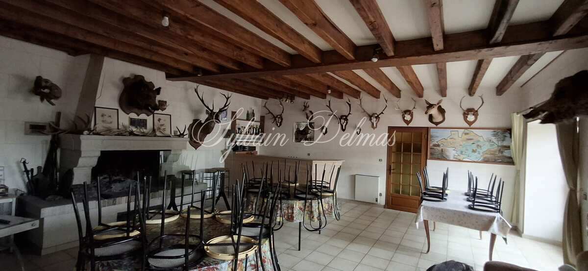 Domaine de 180ha d’un seul près de à Loches.