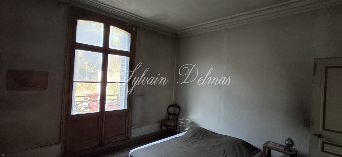 OPPORTUNITÈ RARE MAISON XIXÈME A RESTAURER TOTALEMENT CETRE DE TOURS