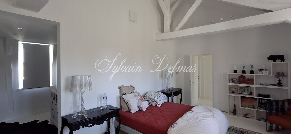 Magnifique château prêt à emménager, a 20min de Tours ! Prenez simplement les clés et installez-vous...