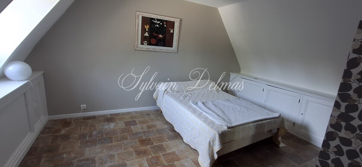 Superbe Maison en piere de taille du XVIII ème en parfait état au sud de Tours.