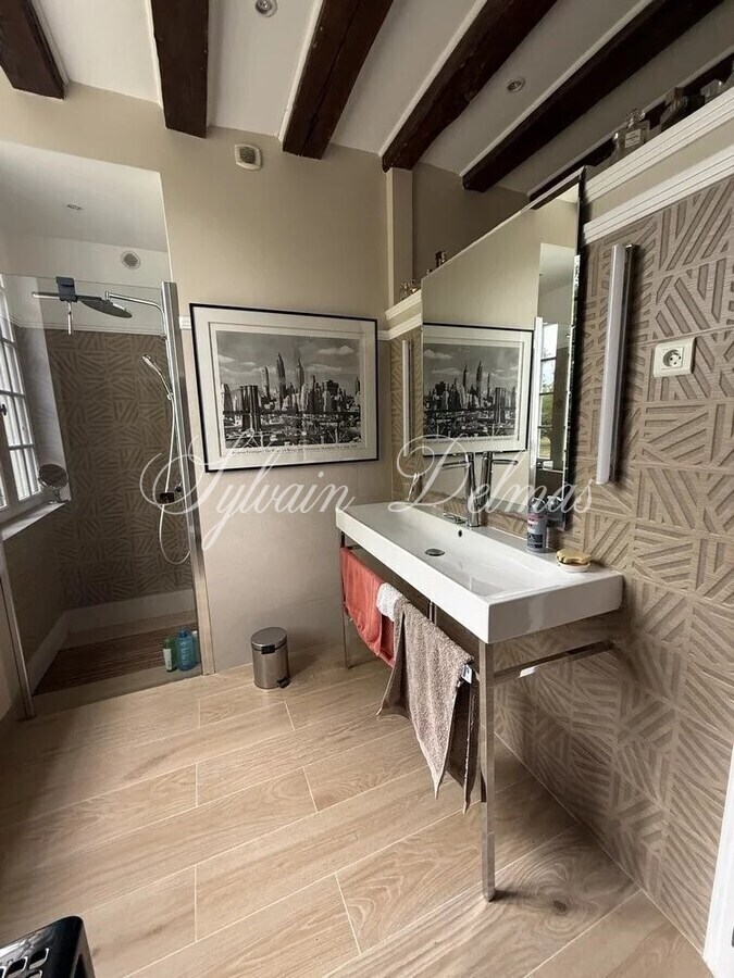 Superbe Maison en piere de taille du XVIII ème en parfait état au sud de Tours.