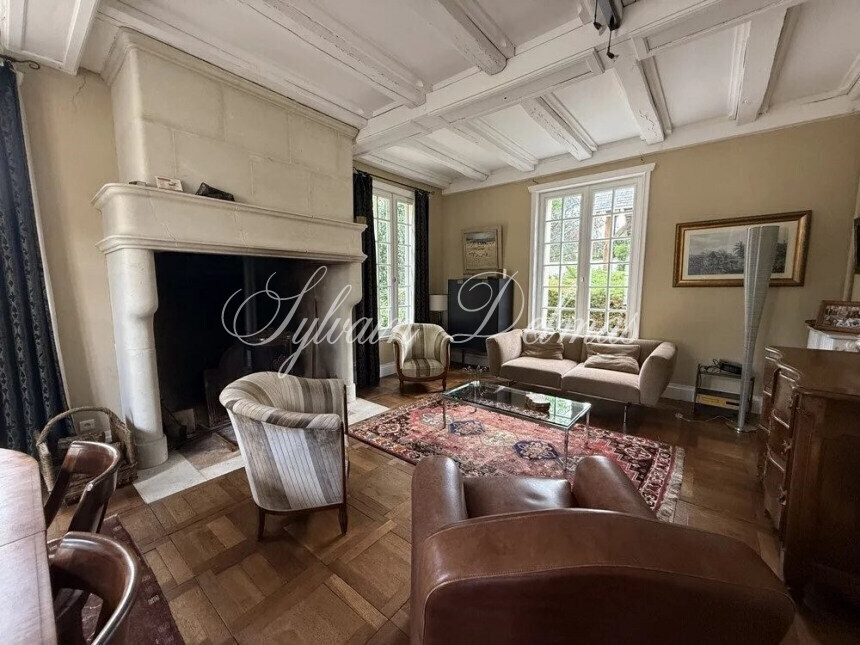 Superbe Maison en piere de taille du XVIII ème en parfait état au sud de Tours.