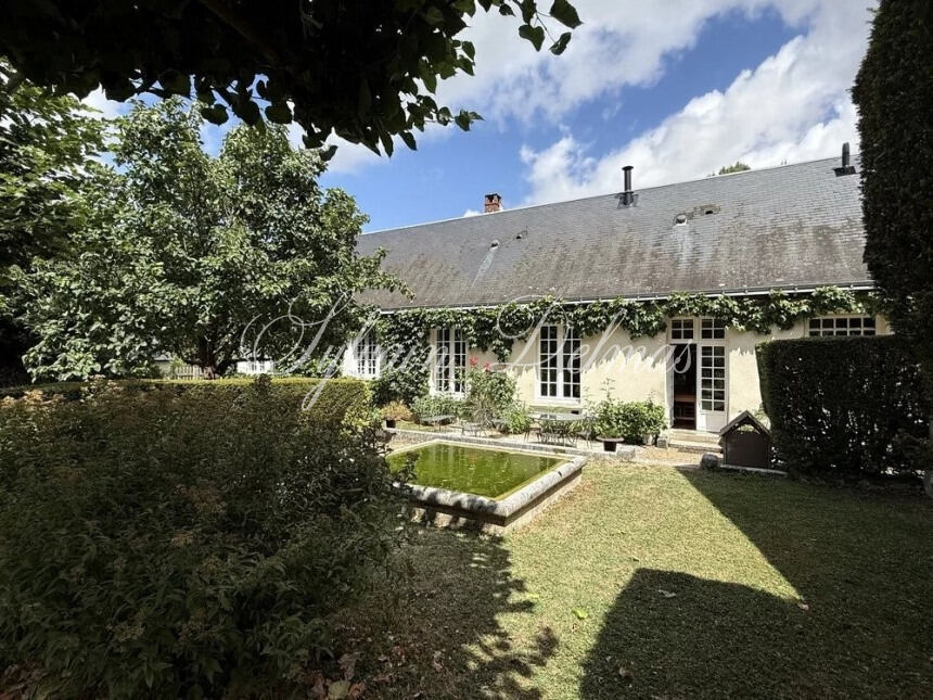 Superbe Maison en piere de taille du XVIII ème en parfait état au sud de Tours.