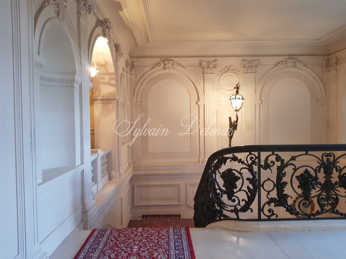 Château — Chateau - 30 pièces - 1600m²