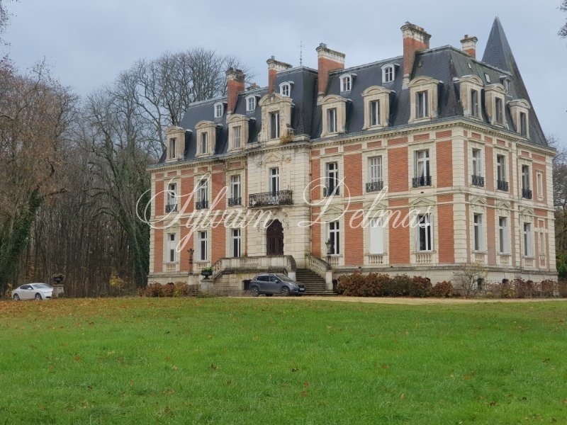 Château — Chateau - 30 pièces - 1600m²