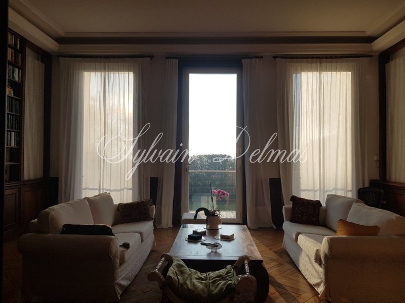 Château — Chateau - 10 pièces - 1200m²