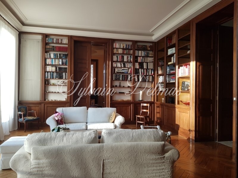 Château — Chateau - 10 pièces - 1200m²