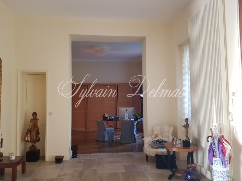 Château — Chateau - 10 pièces - 1200m²