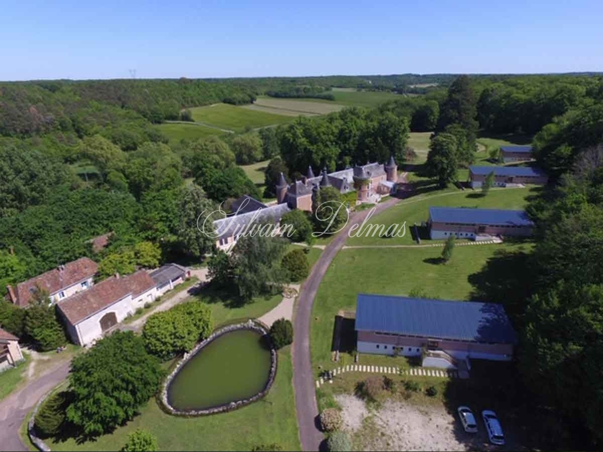 Château — Chateau - 988m² - 30 Ha