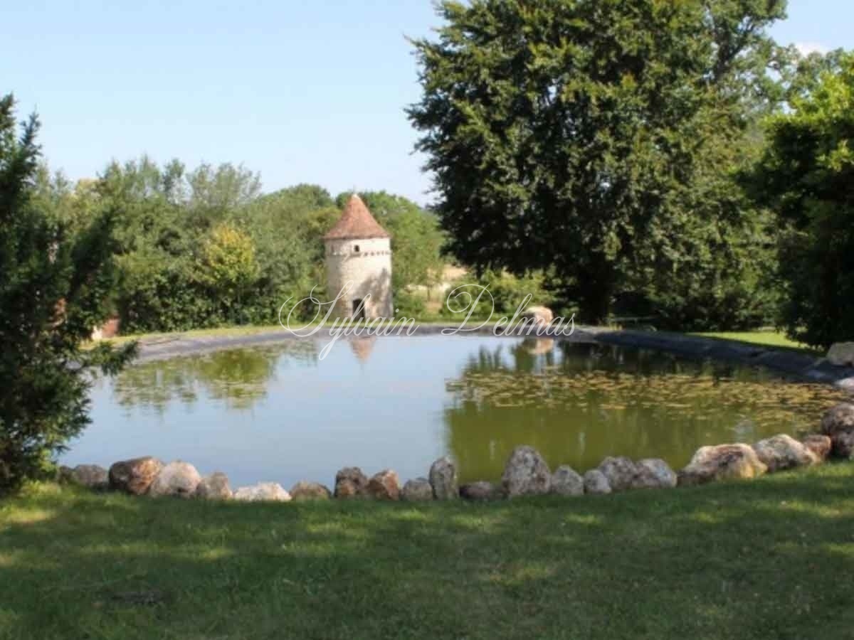 Château — Chateau - 988m² - 30 Ha