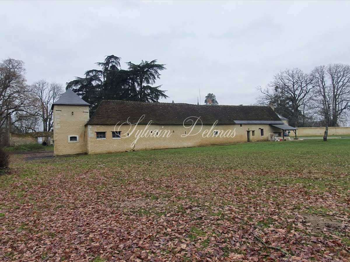 Château — Chateau - 15 pièces - 1200m²