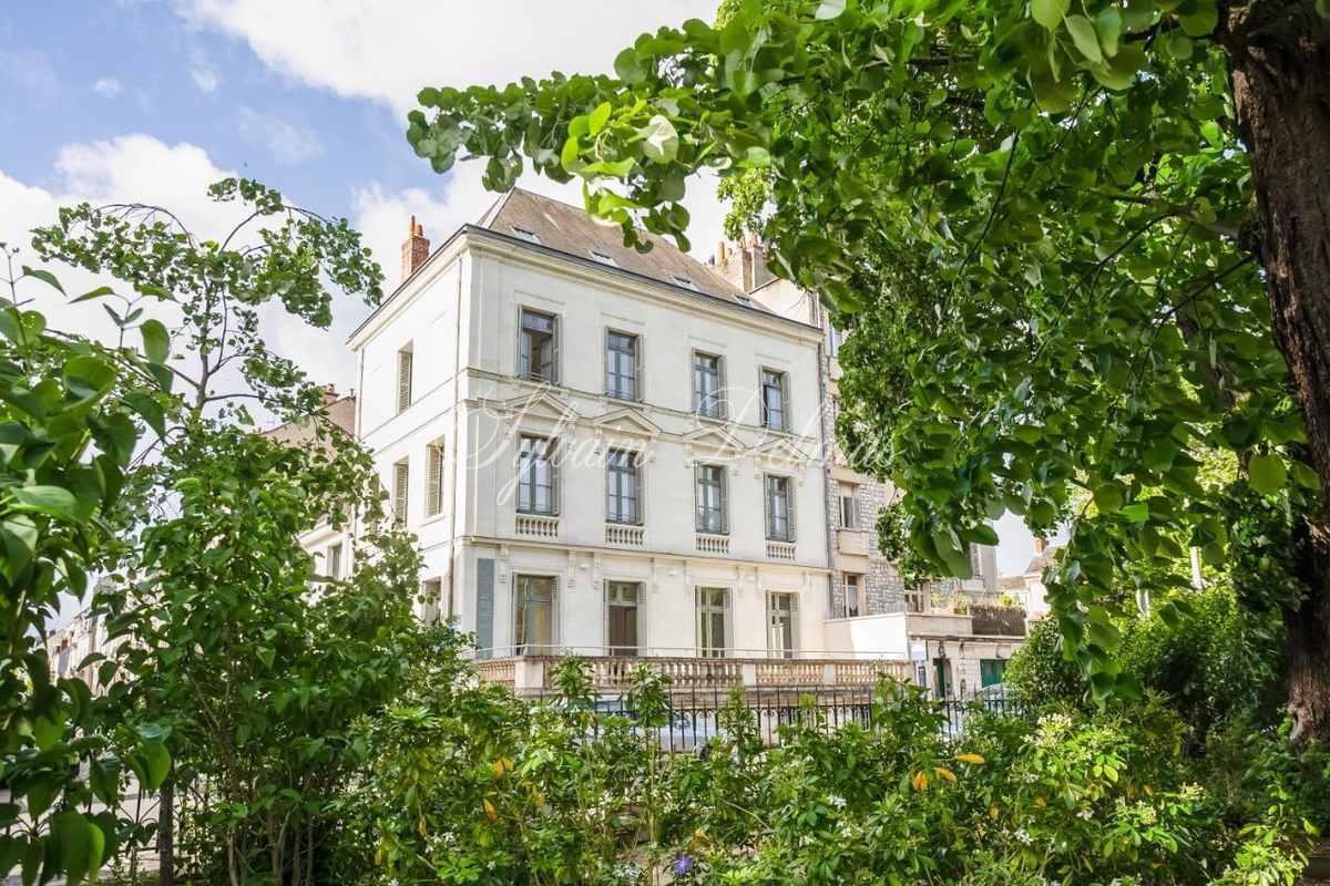 Immeuble de standing — Immeuble de rapport - Centre TOURS - 8 appartements