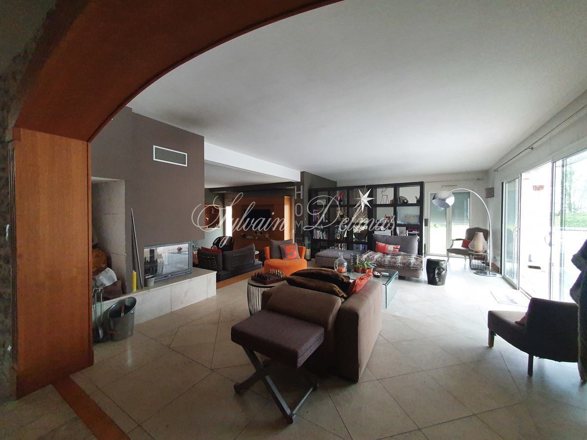 VILLA D ARCHITECTE  576m² avec dépendances du XIX° PROCHE D4UN GOLF