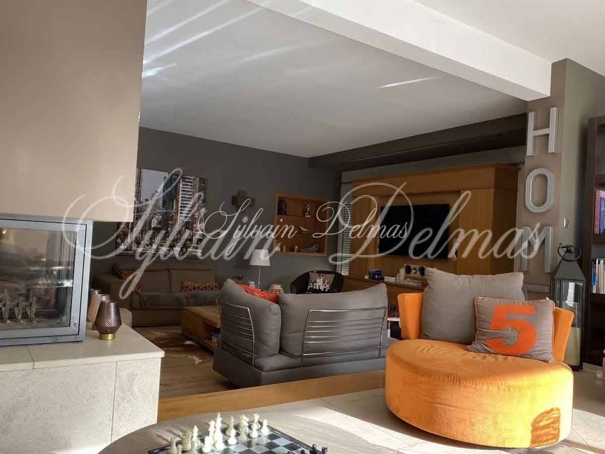 VILLA D ARCHITECTE 576m² avec dépendances du XIX° PROCHE D4UN GOLF