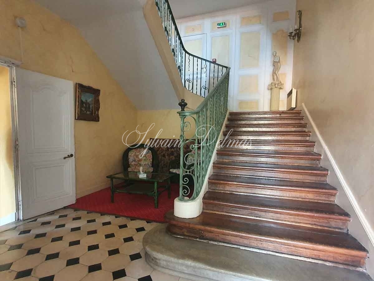 Château — Chateau XVe et XVIe - 30 pièces - 1550m² - 41 Ha