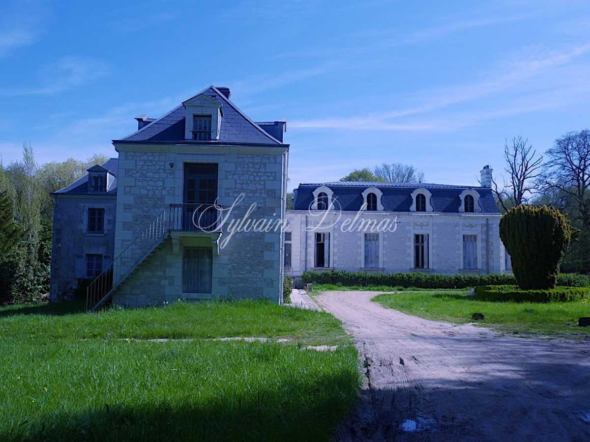 Château — Chateau XIXe proche Zoo de Beauval - 2000m² - 8Ha