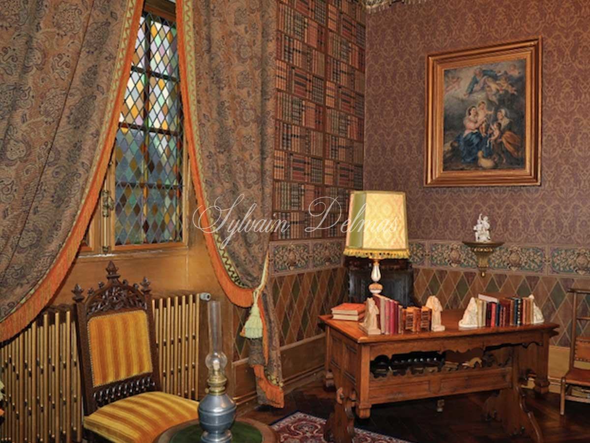 Château — Chateau XIXe proche Zoo de Beauval - 2000m² - 8Ha