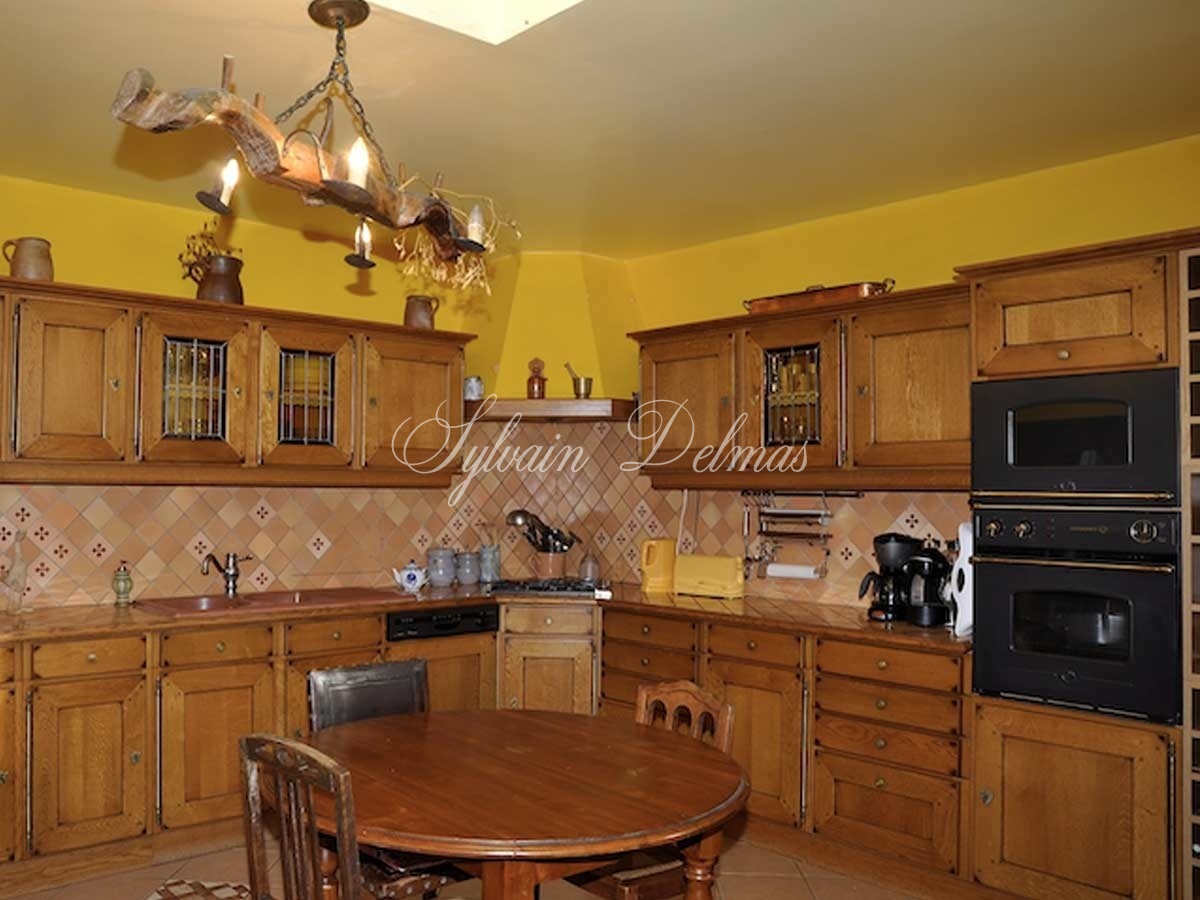 Château — Chateau XIXe proche Zoo de Beauval - 2000m² - 8Ha