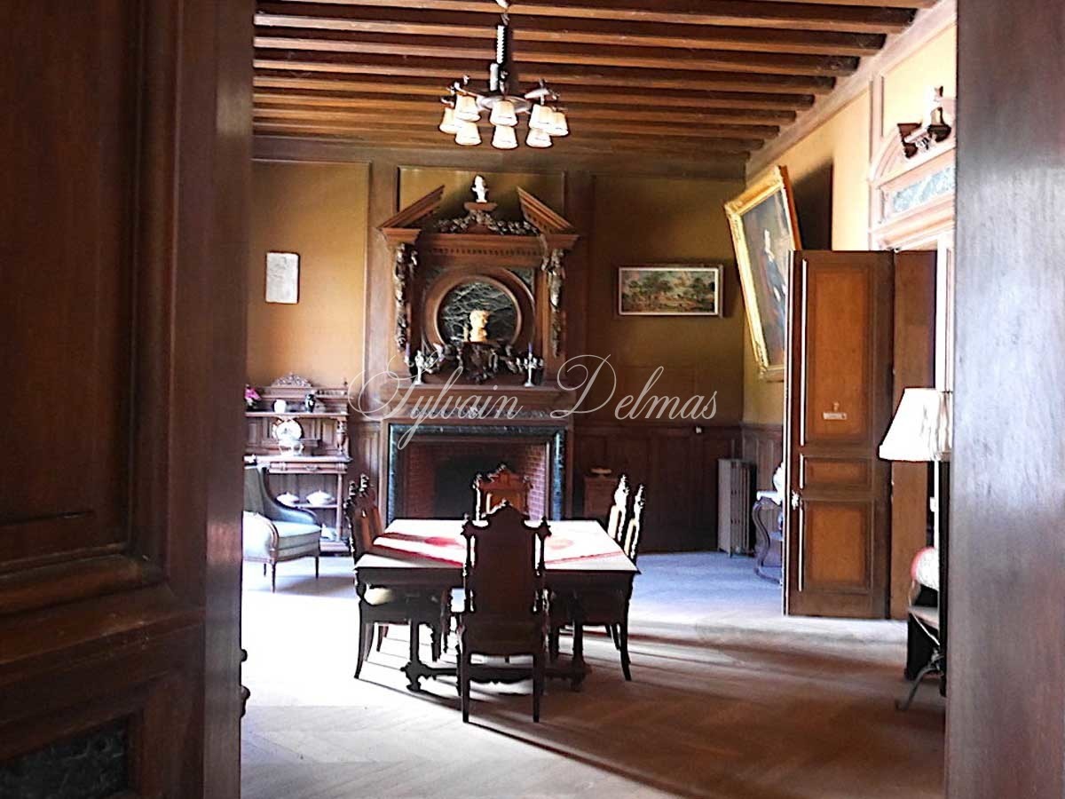 Château — Chateau XIXe proche Zoo de Beauval - 2000m² - 8Ha